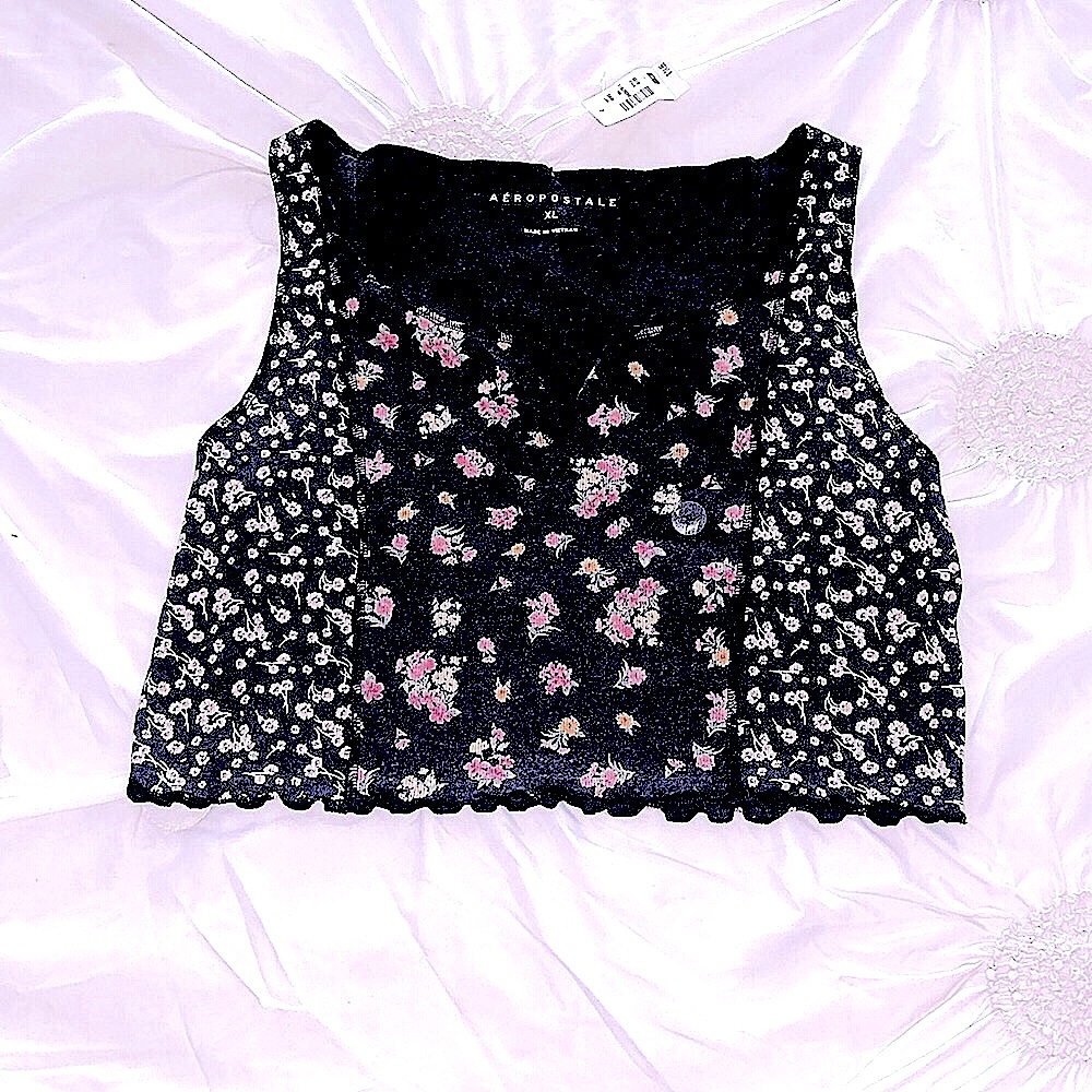 FLORAL PATCH WORK CROP TOP - Picture 2 of 6